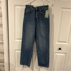 NWT & Denim 90’s Straight Ultra High Waist Jeans Women’s Size 6